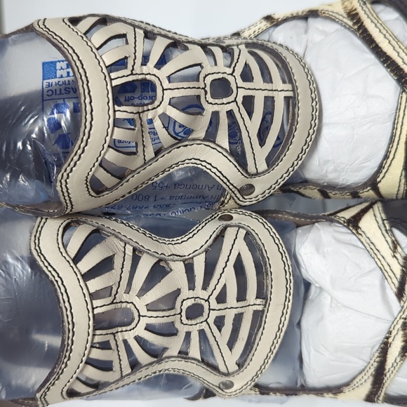 Zebra stripe stacked platform sandal from Bocage - Picture 4 of 13